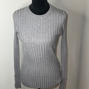 Tea n‎ Rose Heather Grey ribbed sweater Sz L New